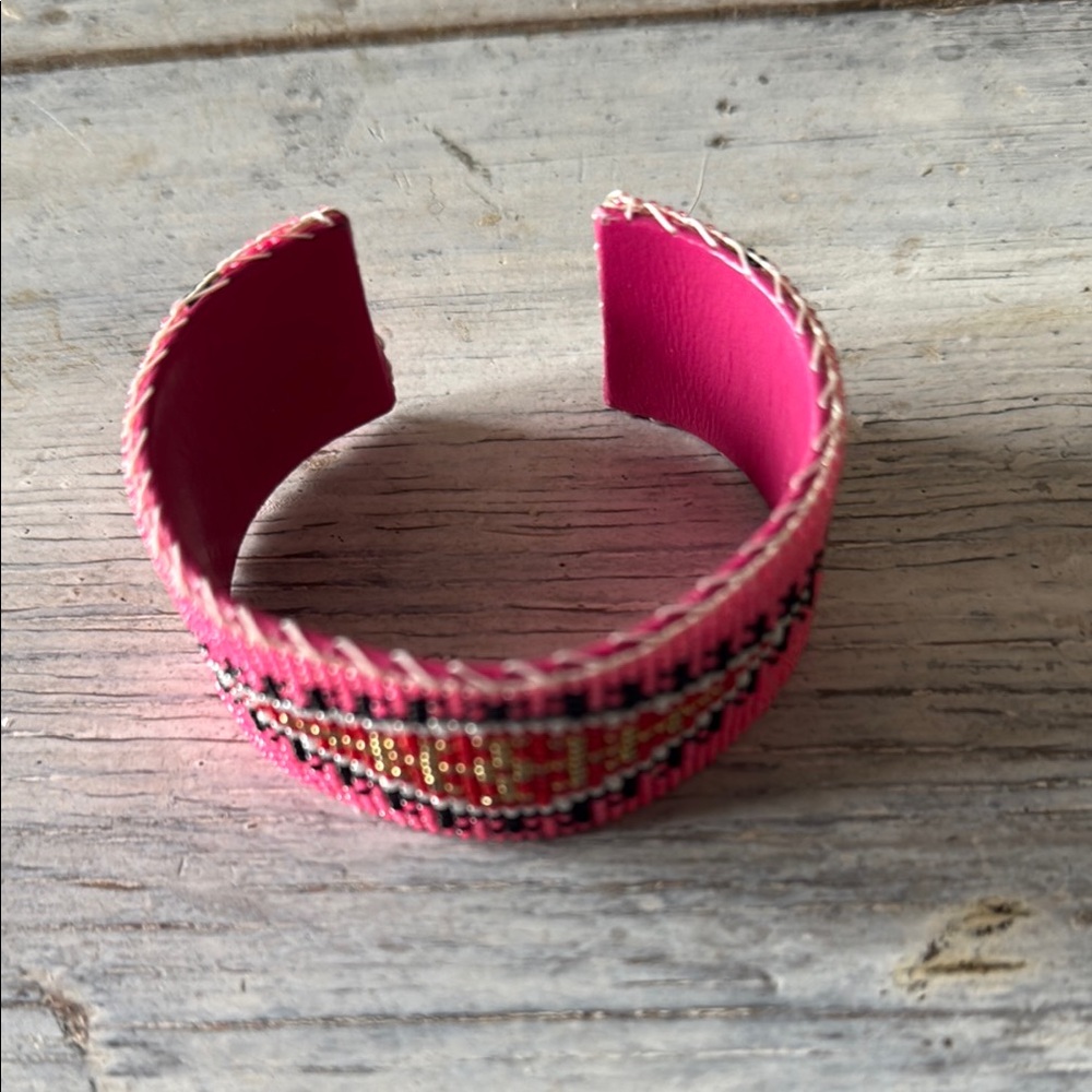 Pink Beaded Bracelet Navajo Made - Picture 2 of 3